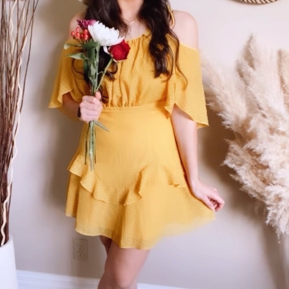 HALSTON Spring Yellow Ruffle Midi Dress Size 4 - Picture 2 of 4